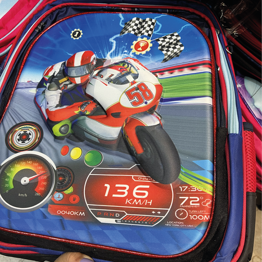 Triple, Mochila, lonchera y lapicera